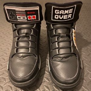 Customized Mario 10’s (Authentic Vintage Jordan 10’s really). Great Condition!!